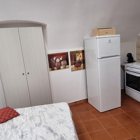 Monolocale Micare 19 Apartment Рочела Йоника Екстериор снимка